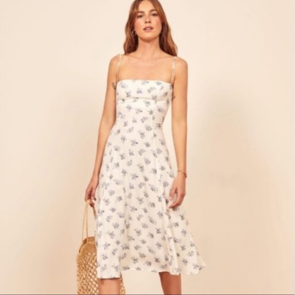Reformation Vollare dress size 0 but fits more like a 2